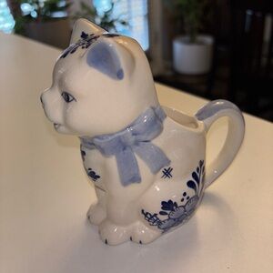 Delft Blue and White Cat Ceramic Creamer Pitcher 5”